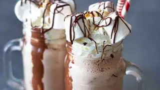 Hot Chocolate Milkshake Recipe v -